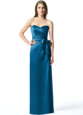 Robe de demoiselle d'honneur bleue en forme de coeur saphir faite en satin