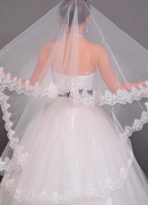 Gorgeous Ivory Yarn Long Wedding Bridal Veil