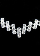 Classic Silver Rhinestone Alloy Earrings And Necklace 