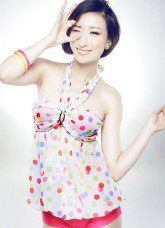 Popular White 80% Spandex 20% Nylon Two-piece Swimsuit For Women