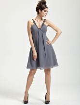 Robe de cocktail de livraison rapide en gris délicat de V-col en mousseline de soie et de longueur à genou 
 