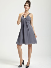 Robe de cocktail de livraison rapide en gris délicat de V-col en mousseline de soie et de longueur à genou 
 