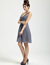 Robe de cocktail de livraison rapide en gris délicat de V-col en mousseline de soie et de longueur à genou 
 