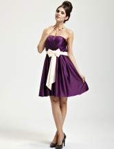  Délicat robe de cocktail sans bretelles a satin raisin
