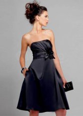 Robe de fête de la rentrée noire d'A-linge en satin 