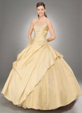 Belle robe de bal de princesse dorée en taffetas pour bal des finissants