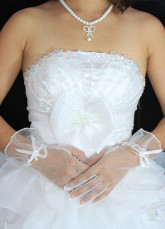 25*10cm Attractive White Lace Yarn Thin Silk Satin Wedding Gloves For Brides