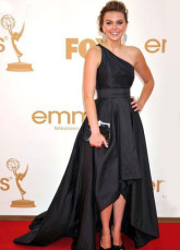 Robe de cérémonie asymétrique noire en taffetas à une épaule