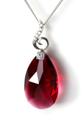 Qualité Waterdrop rouge en forme de collier de cristal