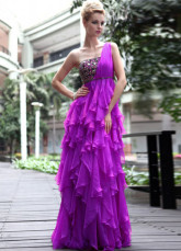 Fuchsia une épaule volants châssis tenue de soirée de mousseline de soie plissé perlées