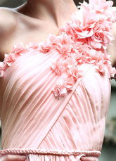Rose une épaule Applique perlée Prom Satin tissé plissé robe