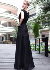 Sexy ronde noire col tenue de soirée de soie perlée