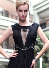 Sexy ronde noire col tenue de soirée de soie perlée