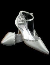 Chaussures de mariage en crème fantastique de 1 9/10'' talon en satin 