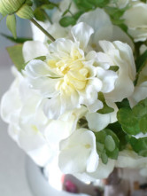 Magnifique Etoffe de soie Ivory Silk Flower Hortensias Sets