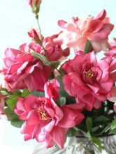 76cm de haut rose et fuchsia 13cm diamètre de la fleur de camélia Etoffe de soie