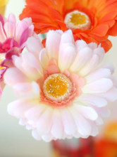 Gerberas rose en tissu de soie 60cm Longueur de la Soie 10 cm de diamètre Arrangements floraux