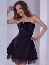 Robe de retrouvaille de cocktail noire sans bretelles au perlage en satin