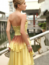 Robe de soirée de livraison rapide en jaune élégant sans bretelles en satin de longueur à genou  
 