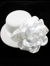 Elegant Hat blanc satin de mariée Velvet