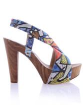 Sandales multicolores et florales à talons hauts avec plate-forme en toile 
