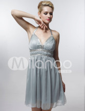 Sexy Green Satin Gauze V-neck Sleeveless Graduation Dress