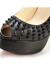 Chaussures noires de 4 3/4'' talons et d'orteils voyants en peau de mouton 