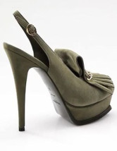 Chaussures à talons hauts en vert d'olive à talons hauts avec plate-forme et d'orteil aigu en peau de mouton 