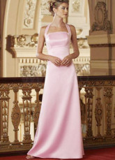 Robe de demoiselle d'honneur en rose à licou en satin de longueur à plancher 