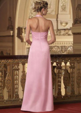 Robe de demoiselle d'honneur en rose à licou en satin de longueur à plancher 