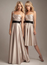 Robe de bal en couleur de champagne sans bretelles en satin de longueur à genou  