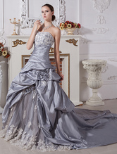 Brautkleid aus Taft mit Hof-Schleppe 