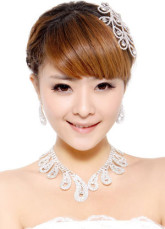 Romantique blanc argenté de Rhinestone Wedding peigne de placage