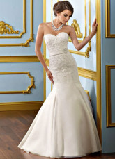 White Strapless Sweetheart Mermaid Trumpet Yarn Wedding Dress