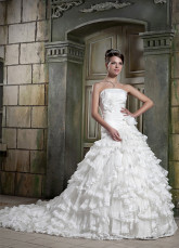 Traje de boda de marfil de red y de satén estilo de vestido de baile sin tirantes de cola larga