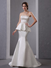Satin Mermaid-Brautkleid mit trägerlosem Design und Perlen-Applikation in Elfenbeinfarbe