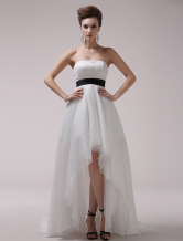 Schulterfreies Brautkleid mit glänzender Seide Milanoo