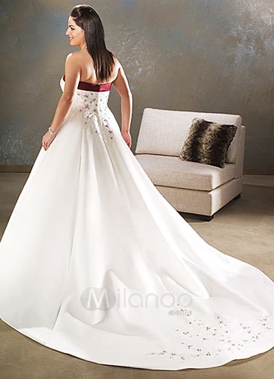   Wedding Dresses on Line Sweetheart Satin Beading Plus Size Wedding Gown   Milanoo Com