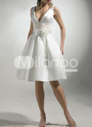 WHITE WEDDING GOWN SEQUINCED BODICE SASH STRAPLESS TULLE SKIRT LONG WHITE WEDDING GOWN SEQUINCED BODICE SASH STRAPLESS TULLE SKIRT LONG