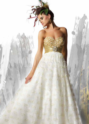 Amazing White Tulle Strapless Sweetheart Prom Dress