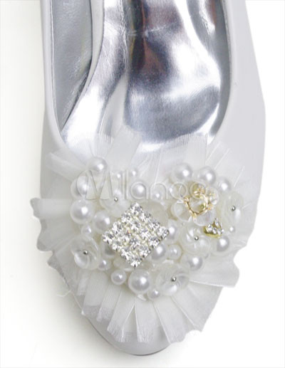 Rhinestone Bridal Shoes on White Leather Floral Rhinestone Wedding Bridal Shoes   Milanoo Com