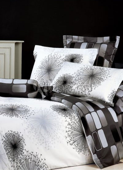 Black  White Flower Bedding on Cool Black And White 100  Cotton 4 Pc Printed Bedding Set