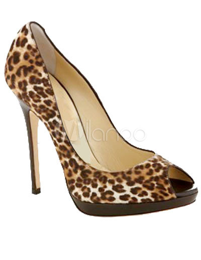 Escarpins de style de léopard et d'orteil aigu à talons hauts avec ...
