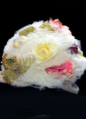 Sweet White Yarn Wedding Veil For Brides