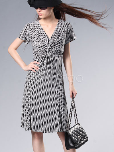 Concise Black And White Plaid Pattern 95% Polyester 5% Linen Short Sleeve V-neck Womens Summer Dress