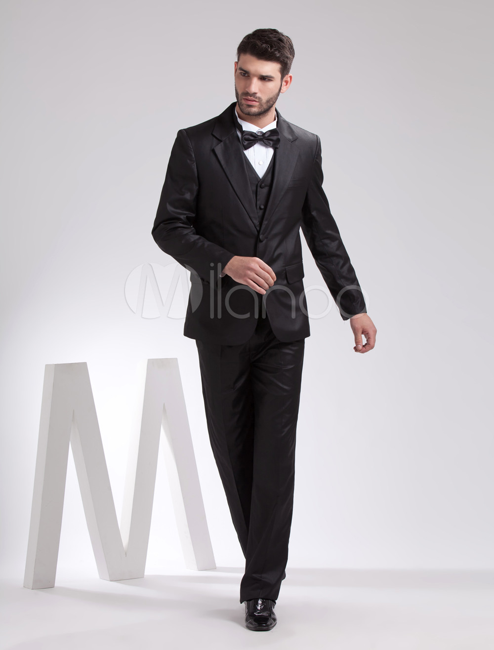 lapel black singles The peaked lapel (american english), peak lapel, double breasted style lapel or pointed lapel (british english), is the most formal, featuring on double-breasted jackets, all formal coats. lapel black singles The peaked lapel (american english), peak lapel, double breasted style lapel or pointed lapel (british english), is the most formal, featuring on double-breasted jackets, all formal coats.