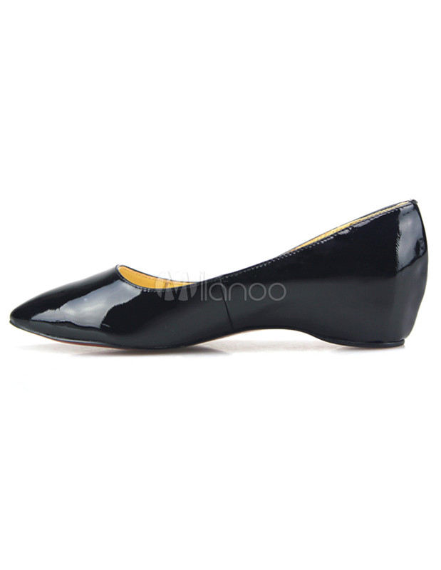 black patent leather pointed toe flats