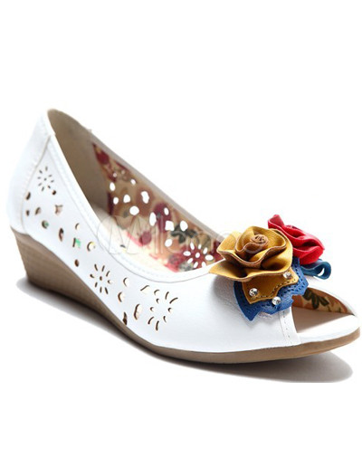  White PU Cut Out Floral Decoration Peep Toe Women's Wedge Low Heel Shoes