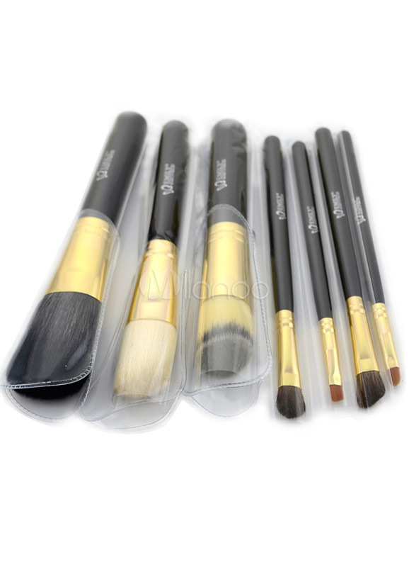 Richiesta: come si usano i pennelli da trucco? -