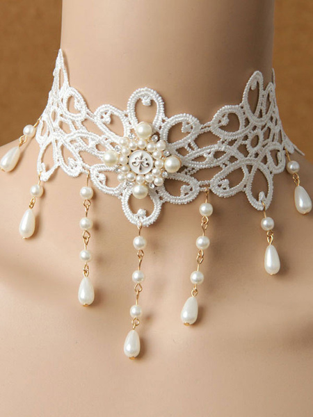 Image of Collana classica Lolita Collana girocollo floreale in lilla bianca con perle